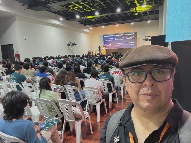 The main auditorium, packed for one of the talks