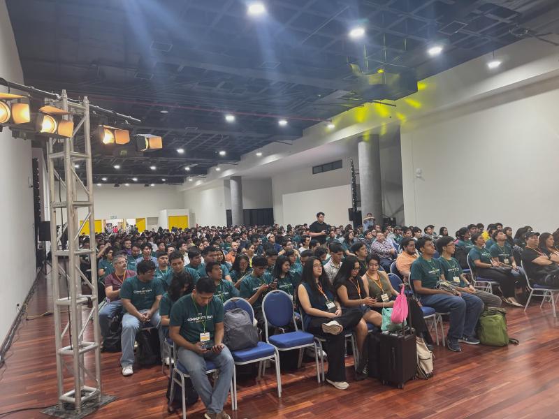 A packed room for the opening keynote